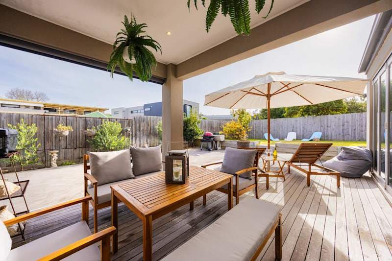 Madeleine's Retreat 450M to Beach & 1KM to Shops in Blairgowrie, Victoria - Holiday rental photo 1