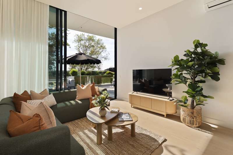 Azure Horizon - Bay Views & Rooftop Spa in Frankston, Victoria - Holiday rental photo 1