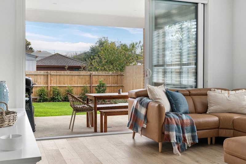 Saltwater Sanctuary | Walk to Beach in Dromana, Victoria - Holiday rental photo 1