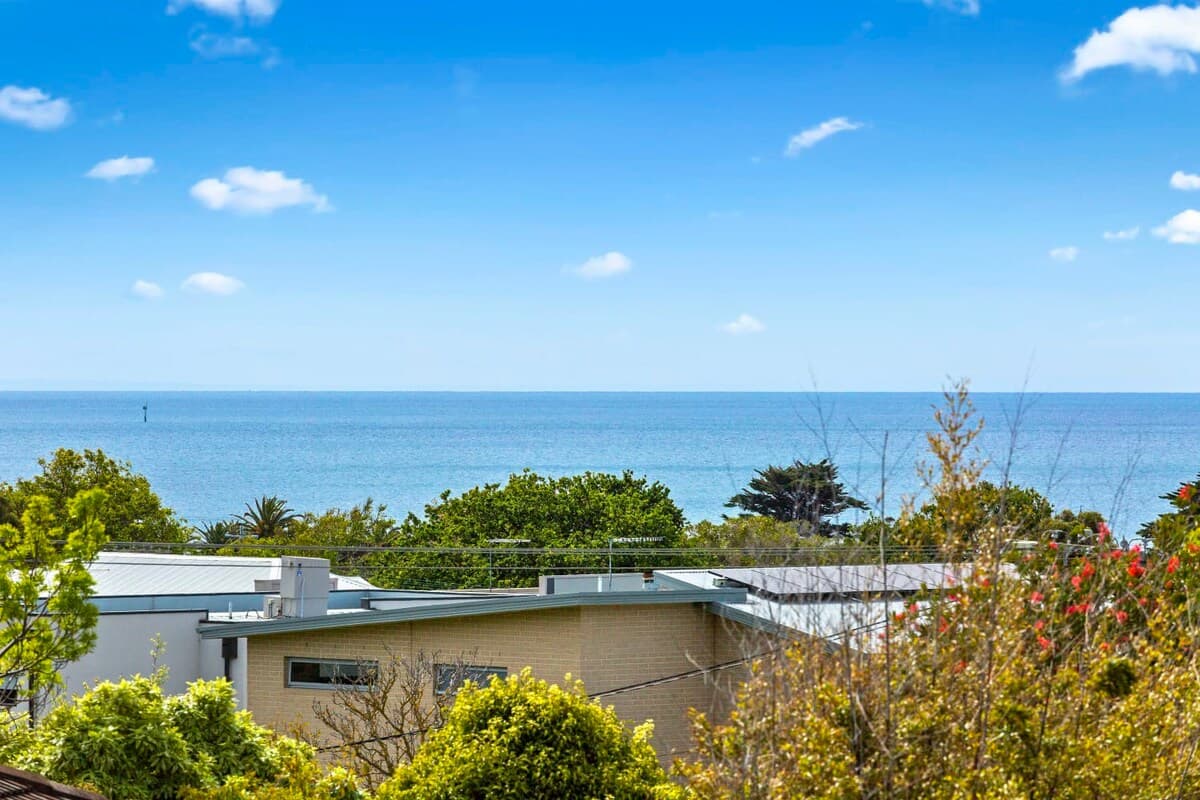 Beach House Retreat - Sea and Mountain Views in Dromana, Victoria - Holiday rental photo 1